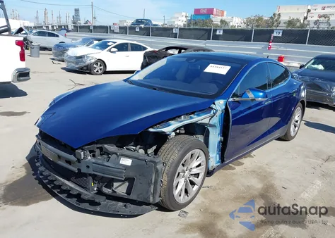 2016 Tesla Model S 60/70/75/85 z USA, uszkodzony, nr VIN 5YJSA1E19GF146955